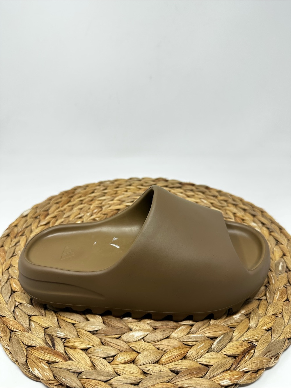 Adidas Yeezy Slide Ochre G55492 Size 5 Big Kid, 6 Women's